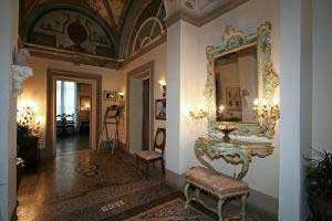 ,هتل ویلا لیانا
ایتالیا / فلورانس(Hotel Villa Liana
Italy / Florence ),هتل Villa Liana، ویلایی مجلل وبازمانده از قرن نوزدهم میلادی بوده که در محیطی سبز و پر دار ودرخت انگلیسی خود قرار گرفته است.,