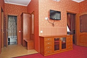 ,هتل لمنوزوو (Lomonosov Hotel),این هتل دارای نمای عالی میباشد..,