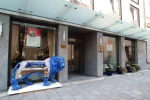 ,هتل کنکرد (Hotel Concorde),موقعیت این هتل، دسترسی به اماکن توریستی را آسان ساخته است.اين...,