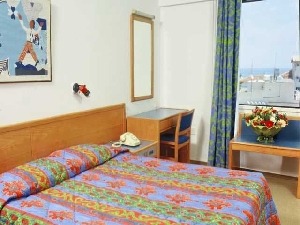 هتل آپارتمان آتریوم زنون
قبرس / لارناکا(Atrium Zenon Hotel Apartment
Cyprus / Larnaka )