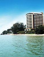 ,هتل ساحلی نازا تالیا سی ویو(Naza Talyya Seaview Beach Hotel),هتل Naza Talyya، در ساحل Tanjung Tokong، واقع و اتاقهای تراس دار با چشم انداز دریا....,