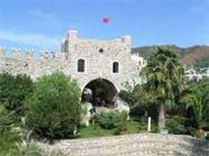 ,قلعه مارماريس( )Castle marmariss,این قلعه که به نظر می رسد از سوی ion ها ساخته شده باشد در دوره....,