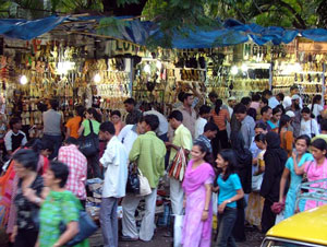 ,بازارهای بمبئی,افزون بر بازار تاریخی کرافت مارکت در شهر بمبئی..,