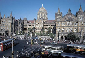 ,ایستگاه ملکه ویکتوریا,که بزرگ‌ترین ایستگاه قطار در بمبئی و یکی ...,