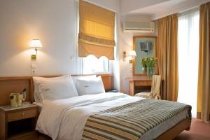 هتل آورا
یونان / آتن(Avra Hotel
Greece / Athens )