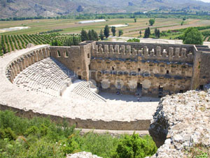 ,ترکیه / آنتالیا / حمام روميهی ها(Turkey / Antalya / roman bath),در اين حمام كه امروزه از آن به عنوان موزه استفاده مي شود مجموعه اي از بهترين آثار باستان شناسي گرد هم آورده شده است.,