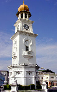 ,مالزی / پنانگ / برج ساعت(Malaysia / Penang / penang clock tower),برج ساعت فوت ارتفاع دارد و به 4 ردیف تقسیم شده است.,