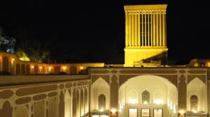 ,هتل بزرگ فهادان یزد
ایران / یزد(Yazd Fahadan Hotel
Iran / yazd ),هتل فهادان یزد در بافت سنتی و نزدیک به آثار باستانی از جمله زندان اسکندر که در مجاورت این هتل واقع شده است,