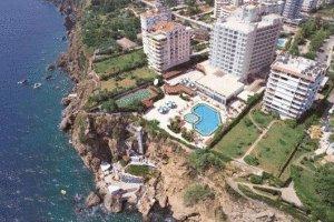 ,هتل آنتالیا آدنیس
ترکیه / آنتالیا(Antalya Adonis Hotel
Turkey / Antalya ),امکانات رفاهی هتل شامل استخر سرباز (فصلی) ، ساحل اختصاصی ، استخر سرپوشیده (تمام فصل) می باشد.,